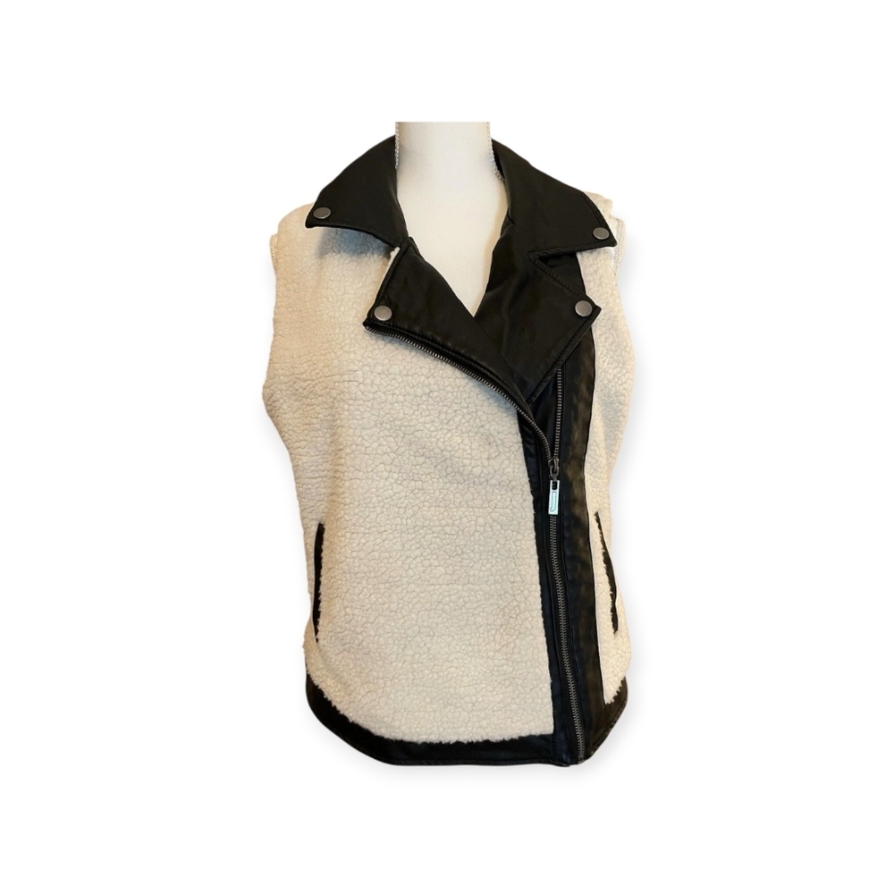 MontanaCo Sherpa Vest Sleeveless White Black Size Medium Zip Up Faux Leather